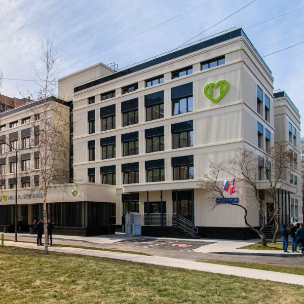 Здание поликлиники по ул Иерусалимская в г. Москва